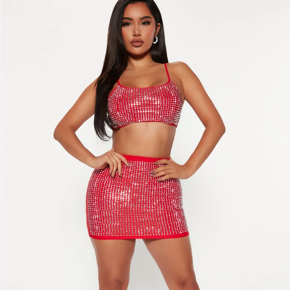 NWT Fashion Nova Keep Shining Embellished Skirt Set - Red size medium